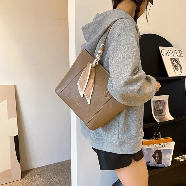 FCTOSSR PU Tote