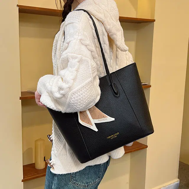 FCTOSSR PU Tote