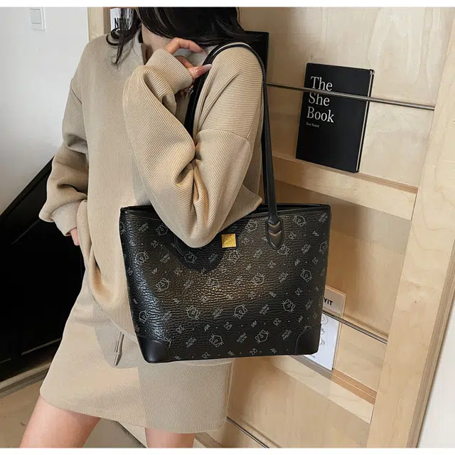 FCTOSSR PU Tote