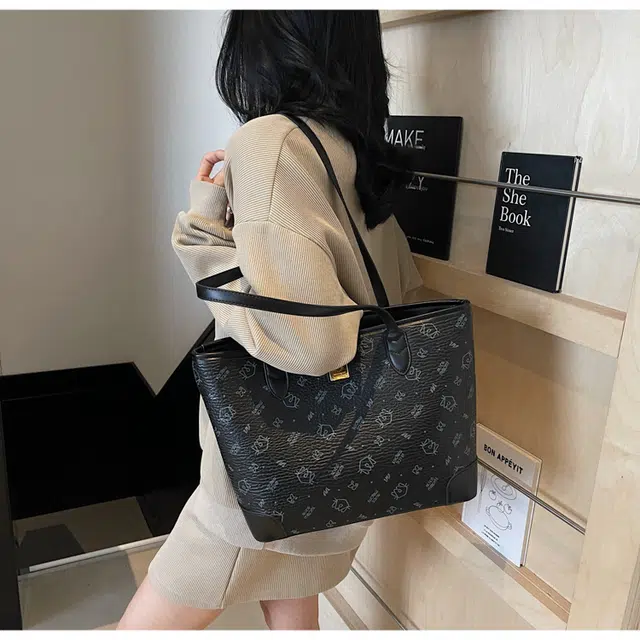 FCTOSSR PU Tote