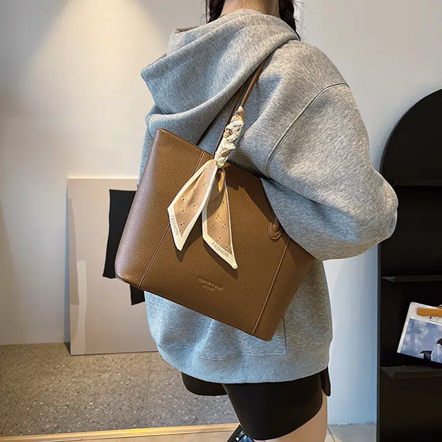 FCTOSSR PU Tote