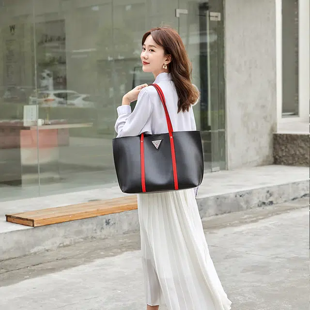 GUESS PU Tote