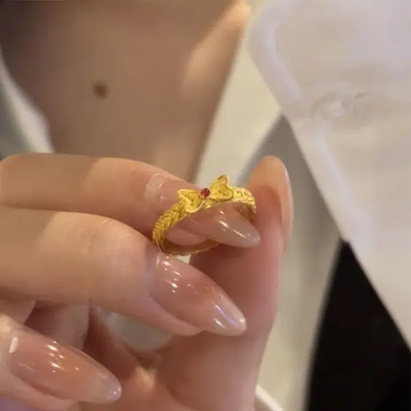 曼卡龙 在逃公主 蝴蝶结造型优雅大方 手工花丝工艺 足金 按克计价 黄金戒指 女款 红色