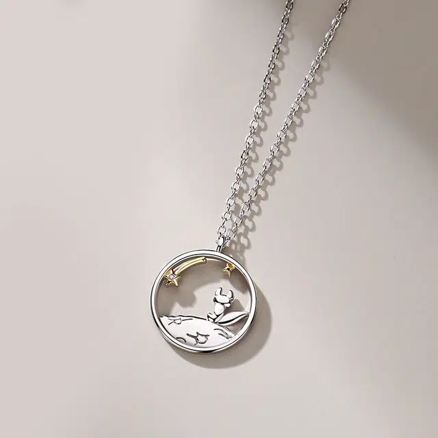 925