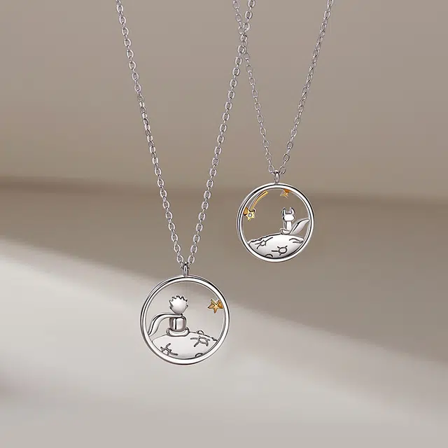 925