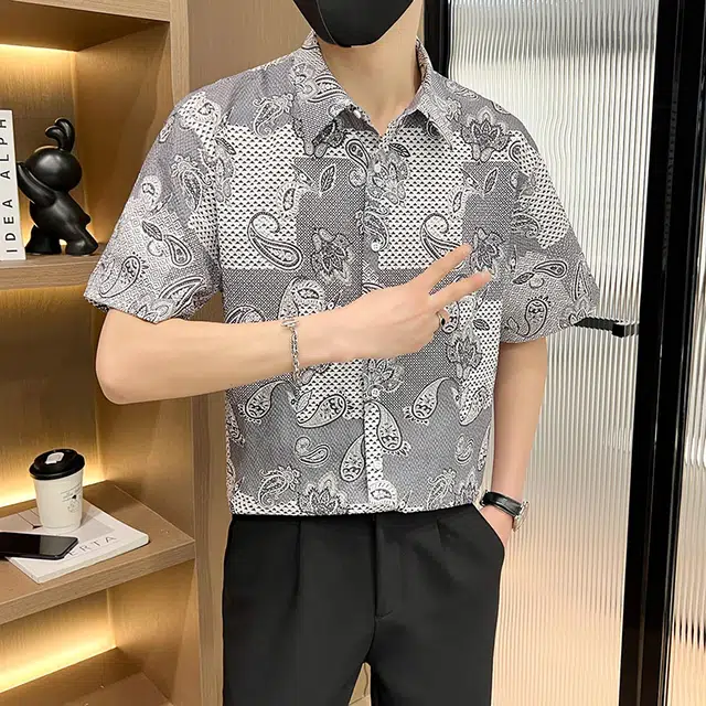 百胜狐 百胜狐夏季冰丝男小众设计感腰果印花阔版休闲百搭中袖短袖衬衫 男款