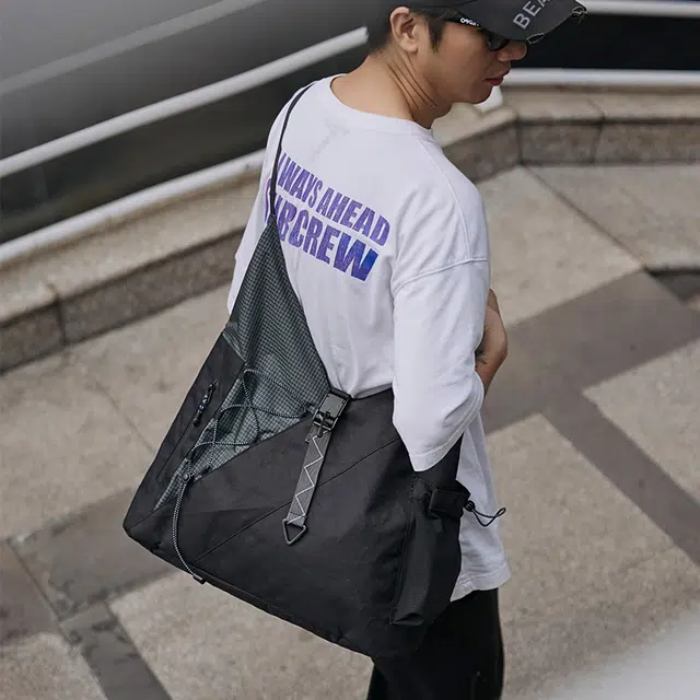 Subcrew Tote