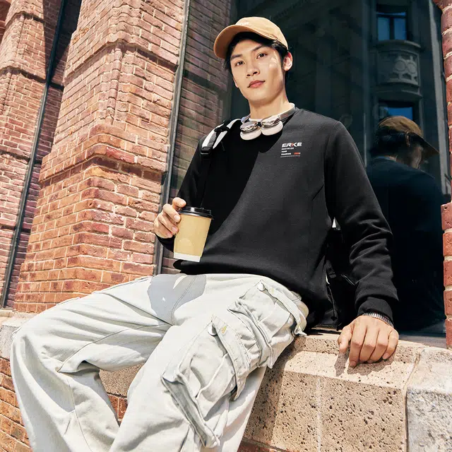 鸿星尔克 综训系列 美式街头纯色基础款跳色字母印花舒暖绒保暖日常通勤出行上学舒适百搭加厚套头秋季外套叠穿卫衣 男款