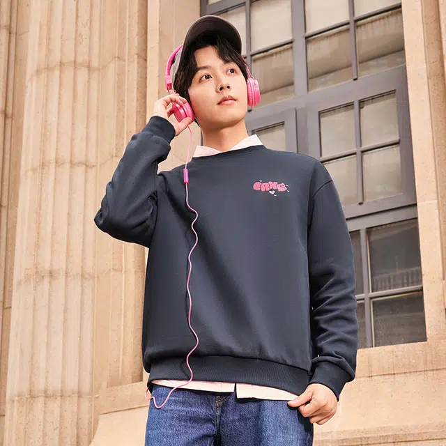 鸿星尔克 生活系列 熊抱爱意趣味字母爱心印花纯色宽松圆领套头卫衣 男款 垠郁灰