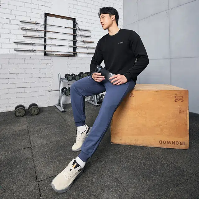 鸿星尔克 综训系列 简约休闲百搭宽松套头圆领加厚运动长袖卫衣 男款