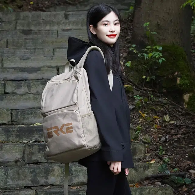 鸿星尔克 大容量书包初高中大学生上课轻便运动通勤纯色百搭高颜值 纺织织物 双肩包 常规 男女同款情侣款 沙丘色