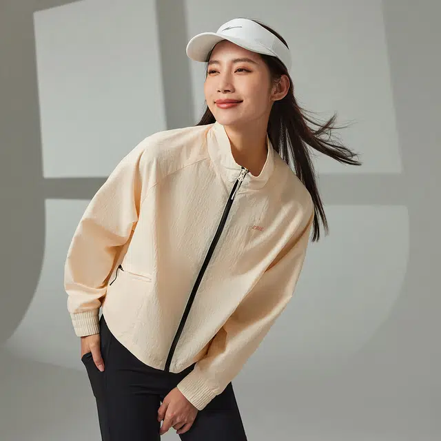 鸿星尔克 综训系列 休闲运动立领户外防风防水长袖夹克 女款 冰川白