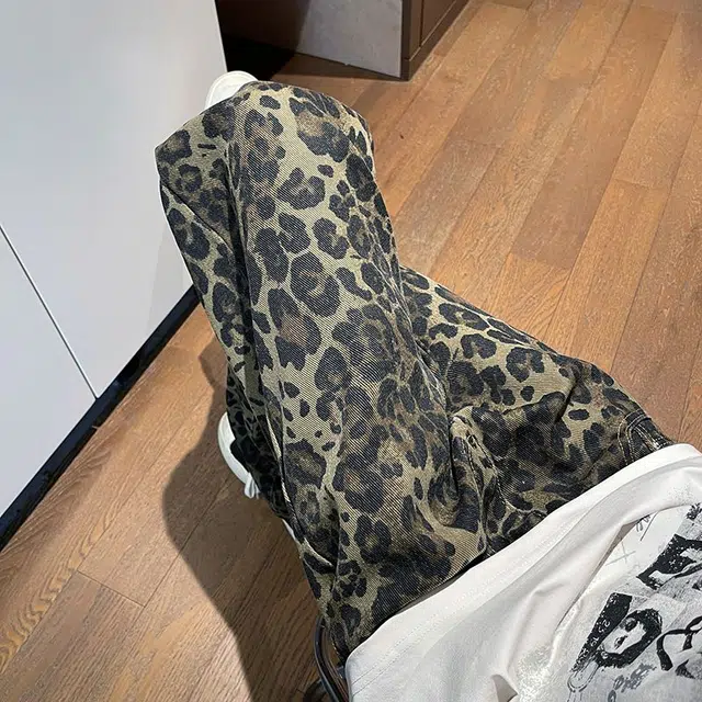 宝米卡 美式豹纹薄款宽松直筒休闲长裤潮牌潮流复古高街阔腿裤牛仔裤 男女同款