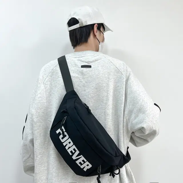 爱尔绅特 胸包字母运动潮牌 斜纹布 斜挎包 男女同款情侣款 多色