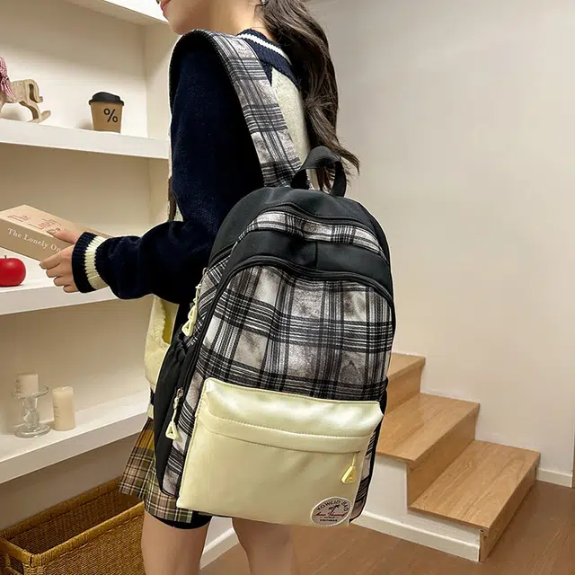 爱尔绅特 时尚小众设计百搭轻便 尼龙 双肩包 大号 男女同款情侣款 多色