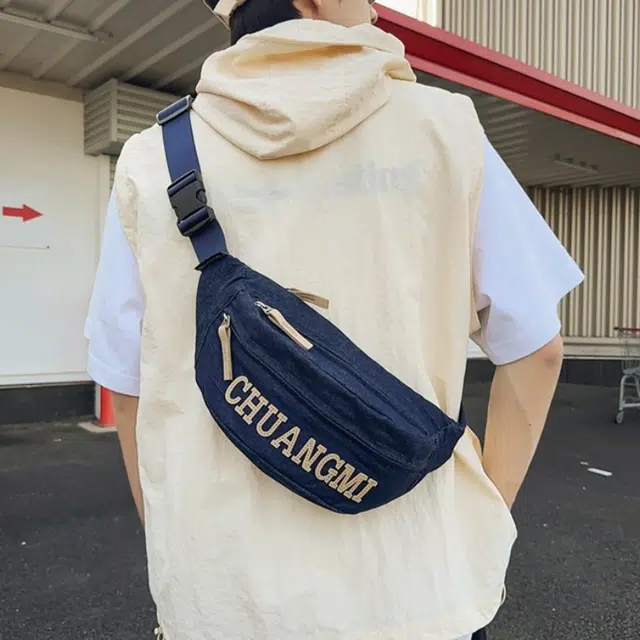 爱尔绅特 休闲百搭轻便大容量 牛仔布 斜挎胸包腰包 常规 男女同款情侣款 白色 黑色