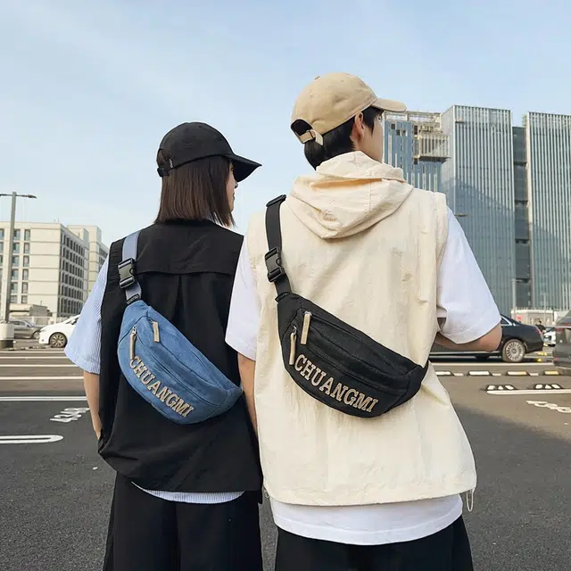 爱尔绅特 休闲百搭轻便大容量 牛仔布 斜挎胸包腰包 常规 男女同款情侣款 白色 黑色
