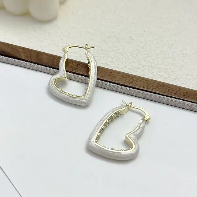 双生恋 爱心滴釉小众设计感百搭时尚精致日常通勤约会耳饰轻奢高级感 铜 耳环 女款