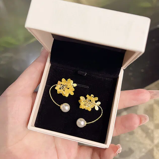 双生恋 金桂飘香 耳钩式 金色桂花寓意贵气十足小众设计感百搭时尚精致日常通勤约会耳饰轻奢高级感 铜 耳环 女款