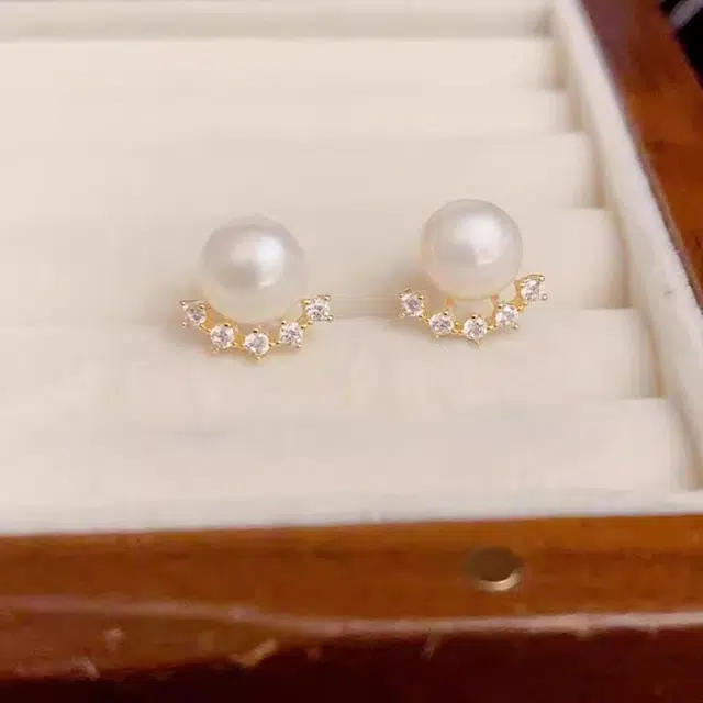 品彩 星星皇冠 圆珠 轻奢高级感 气质减龄 百搭时尚 淡水珍珠 耳钉 女款