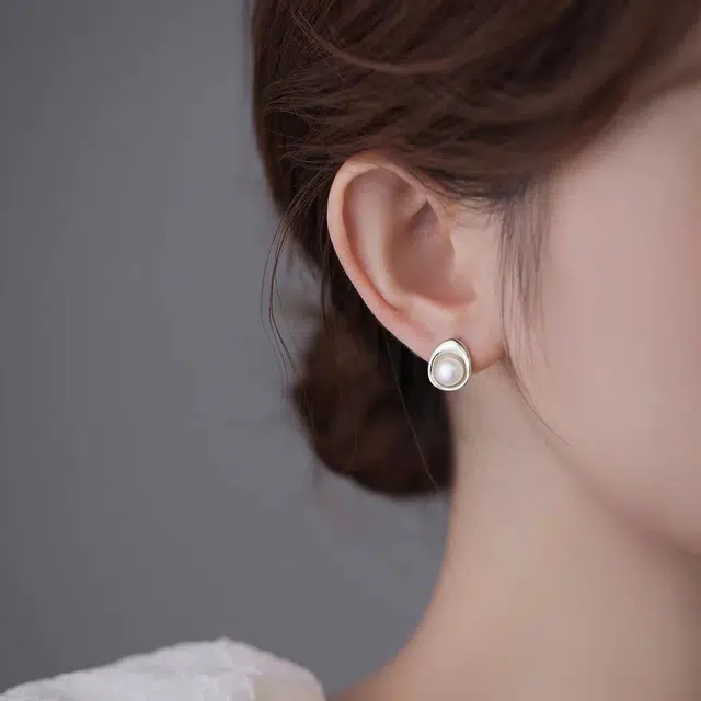 S925