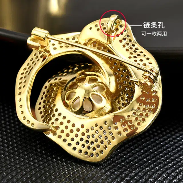 品彩山茶花花朵高档轻奢时尚大气大衣西装配饰 淡水珍珠 胸针  女款