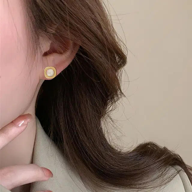 品彩 圆珠旋涡 小巧设计感 轻奢气质高级 淡水珍珠 耳钉 女款