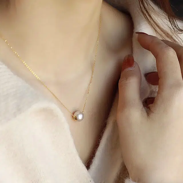 品彩 强光正圆路路通吊坠锁骨链 简约设计精致高级 轻奢大气时尚感 淡水珍珠 项链 女款