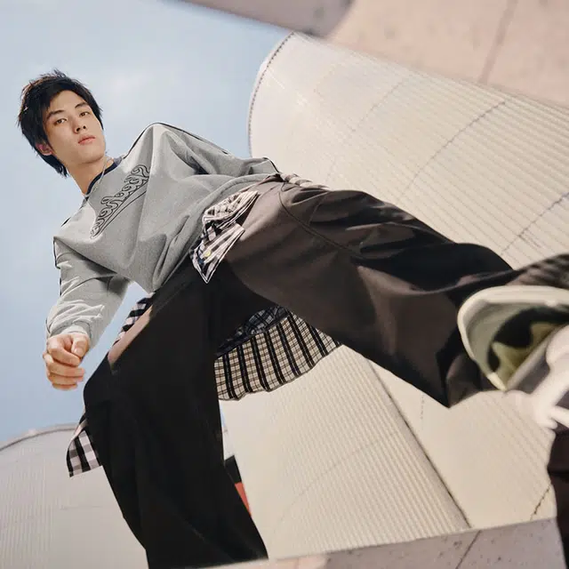 Skechers