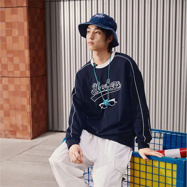 Skechers