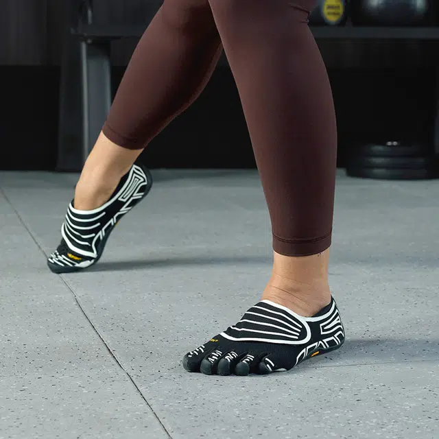 Vibram Groundsplay Black White