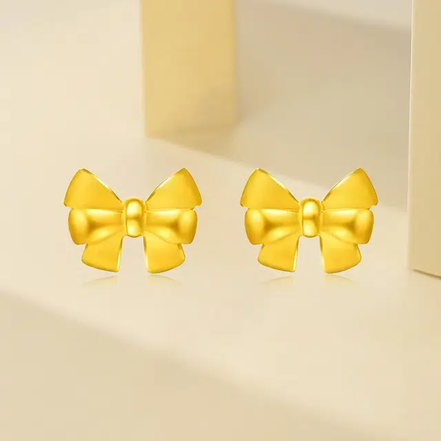 999