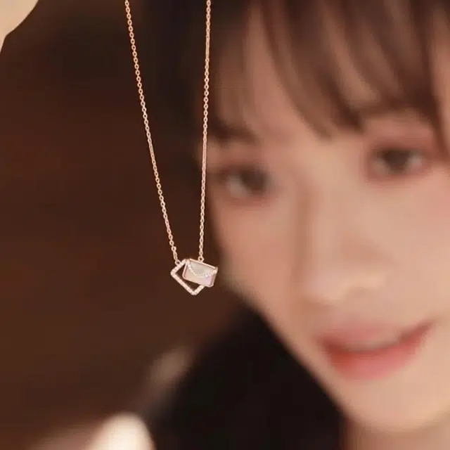 S925
