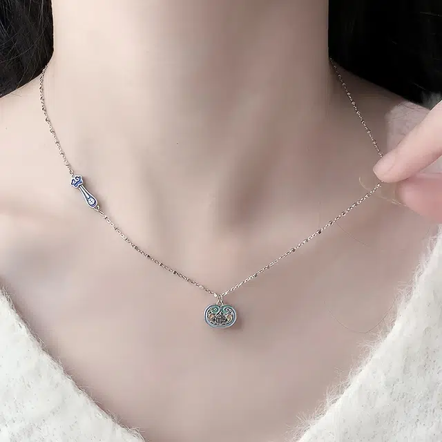 S925