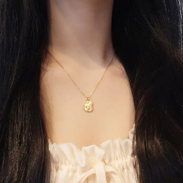 S925