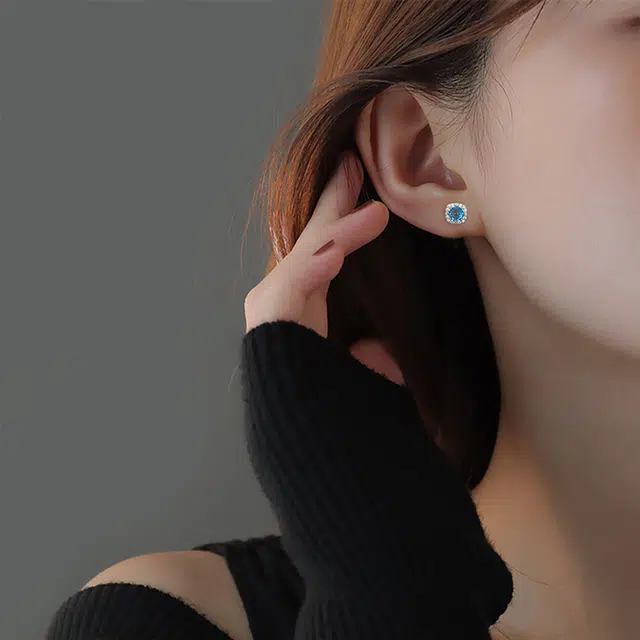 S925