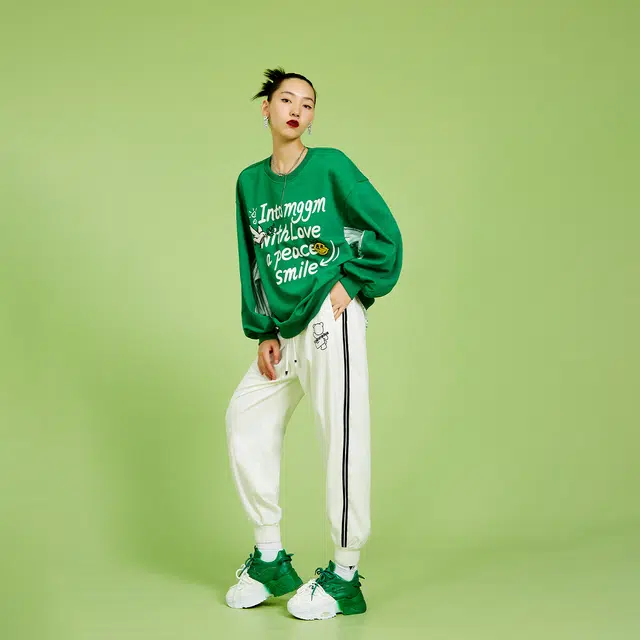 木果果木 拼接设计字母卡通简约卫衣 女款