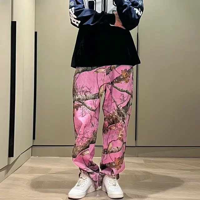 寻星记 美式高街粉色树枝涂鸦印花宽松直筒长裤牛仔裤 男女同款