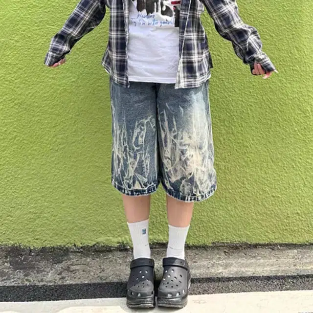 捷帕 美式潮牌火焰闪电纹七分过膝裤时尚高街潮流痞帅复古做旧宽松中腰休闲通勤百搭牛仔短裤 男女同款