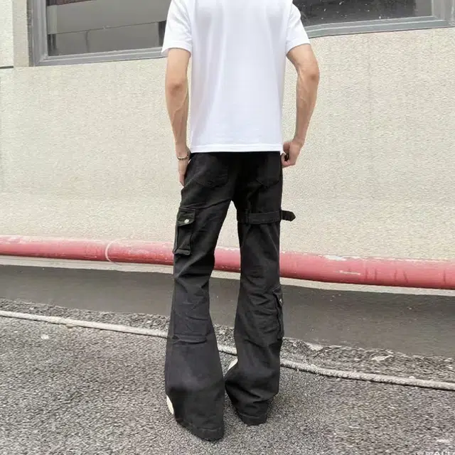 捷帕 美式高街复古多口袋绷带工装微喇长裤弯刀潮牌痞帅街头纯色简约百搭宽松中腰休闲通勤牛仔裤 男女同款