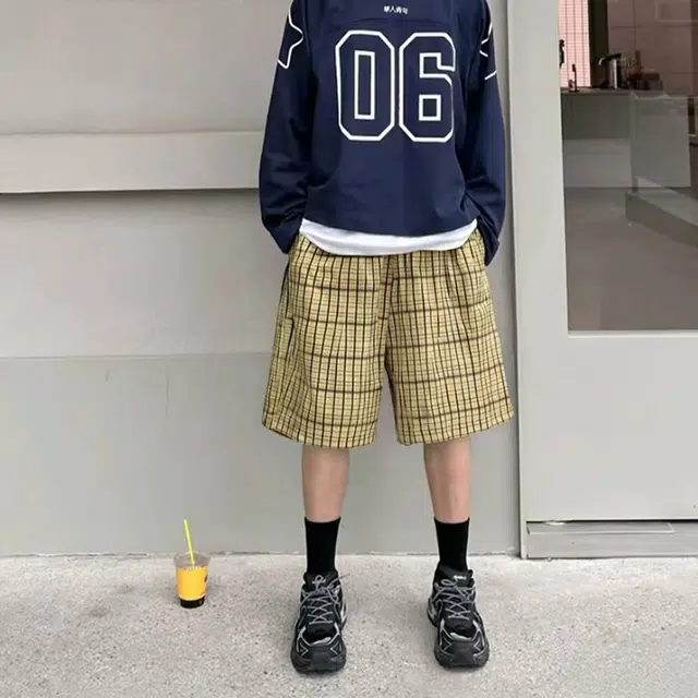 捷帕 时尚轻薄透气速干条纹格子设计宽松中腰日常通勤户外运动百搭五分裤休闲短裤 男女同款