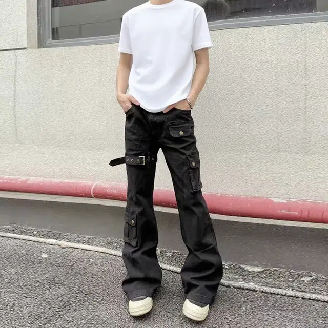 捷帕 美式高街复古多口袋绷带工装微喇长裤弯刀潮牌痞帅街头纯色简约百搭宽松中腰休闲通勤牛仔裤 男女同款
