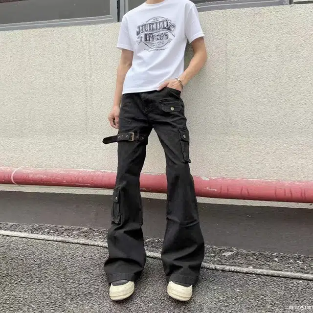 捷帕 美式高街复古多口袋绷带工装微喇长裤弯刀潮牌痞帅街头纯色简约百搭宽松中腰休闲通勤牛仔裤 男女同款