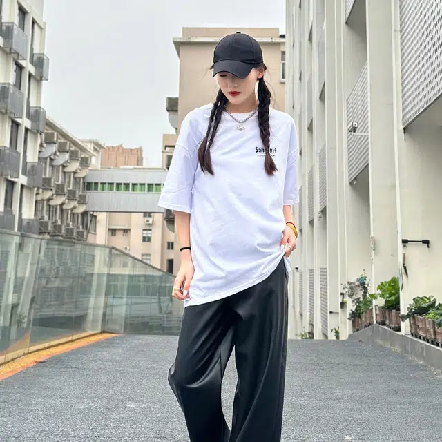 SandKnit Logo T