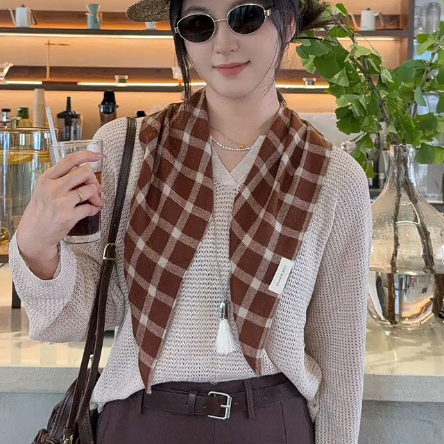 艾佳微 美拉德配色暖色调格子高级感小披肩外搭护颈围巾系领巾护脖 聚酯纤维 丝巾 男女同款情侣款