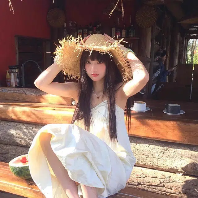 艾佳微 夏天出游度假风拉菲草大檐遮阳防晒毛边户外出游沙滩 草编 草帽 男女同款情侣款