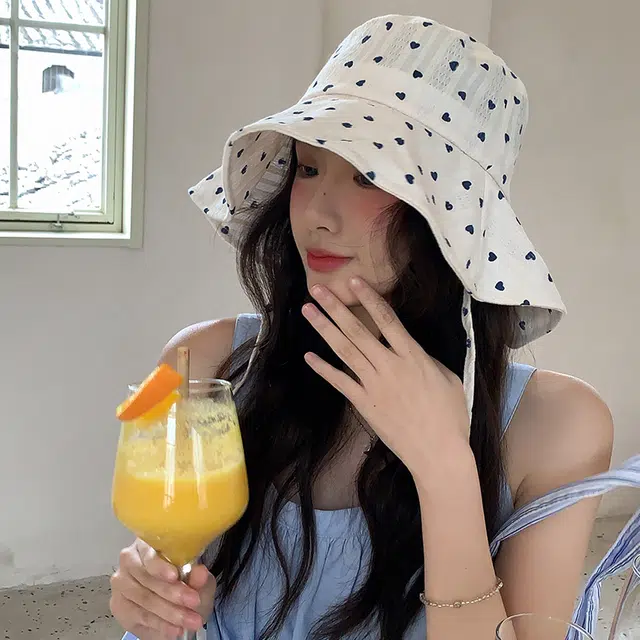艾佳微 日系甜美文艺爱心系带大帽檐遮阳防晒盆帽显脸小 棉 渔夫帽 女款