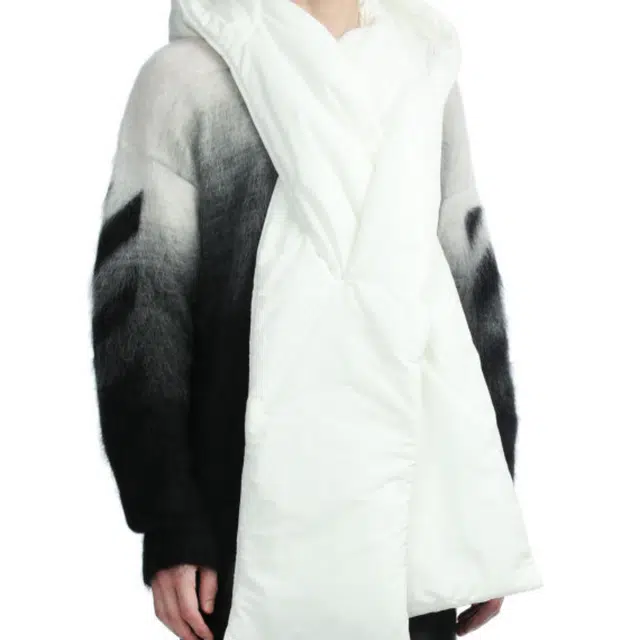 OFF-WHITE