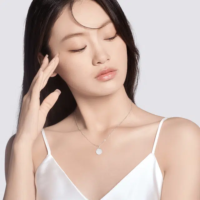 老银坊 白月光 锁骨链 韩系 优雅森系小清新时尚精致高级感 小众轻奢设计通勤  不撞款颈链 玉髓 项链 女款