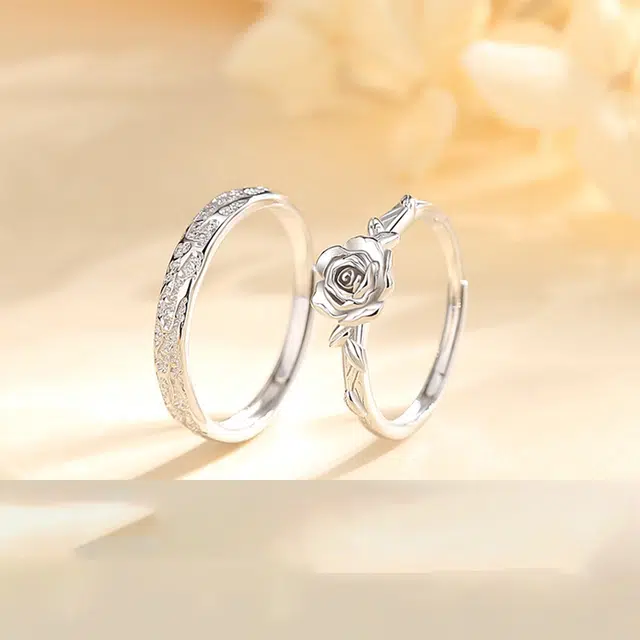 925